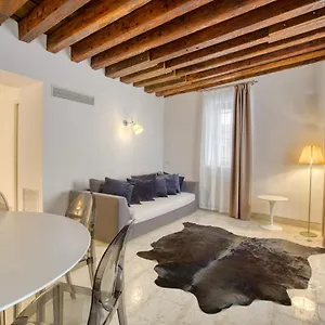  Appartement Ca Margherita Loft & Square Palazzo Grifalconi